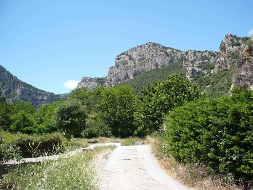 Saint-Guilhem le Desert (15).JPG