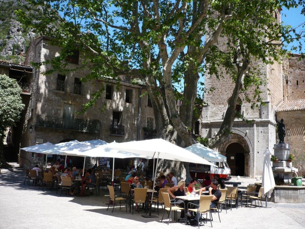 Saint-Guilhem le Desert (7).JPG